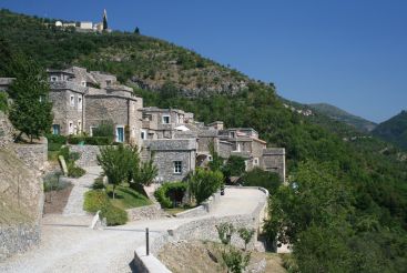 Vacances tranquilles dans un village italien  
