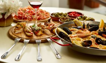 In search of the perfect meal: dishes of Romantic Spain